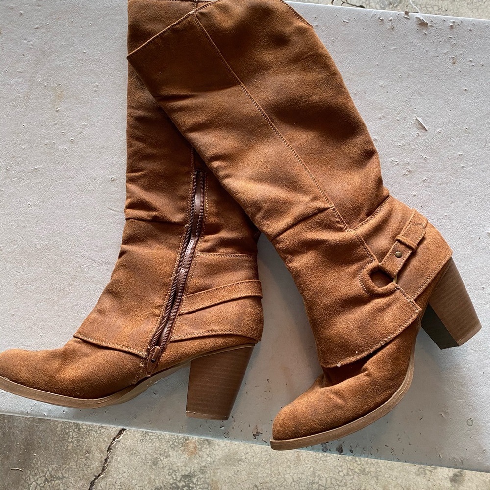 Heeled boots